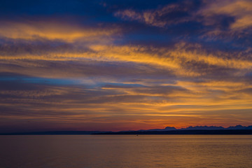 Fototapeta na wymiar Beautiful sunrise at the lake Geneva Switzerland