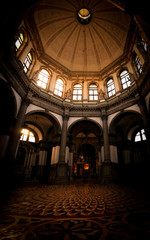 Obraz premium Into the Basilca Santa Maria in Venice