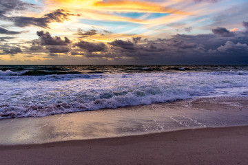 early morning sky colors at the beach
