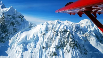 Foto auf Acrylglas Denali Denali-Berg mit dem Flugzeug