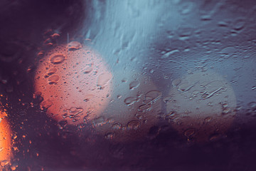 水滴とガラス