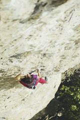 Climber to climb to the top of the mountain.