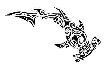 Obraz premium Tatuaż rekina młota w stylu Maorysów