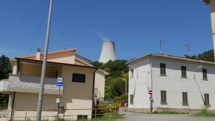 Centrale elettrica geotermica torre di raffreddamento