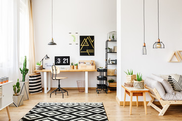 Geometric carpet in multifuncional workspace