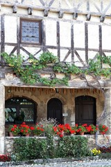 Fototapeta na wymiar House in the medieval village of Perouges in France