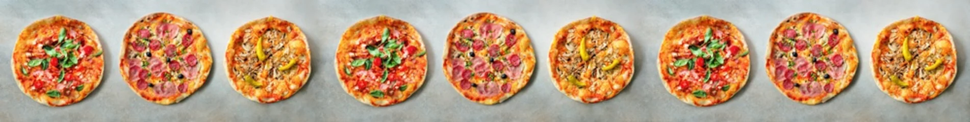 Wandcirkels plexiglas Pizzapatroon. Negen stukken ingesteld op grijze betonnen achtergrond. Bovenaanzicht, kopieerruimte © jchizhe