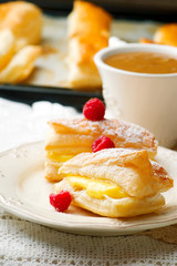 SPORCAMUSS ITALIAN CREAM FILLED PASTRIES