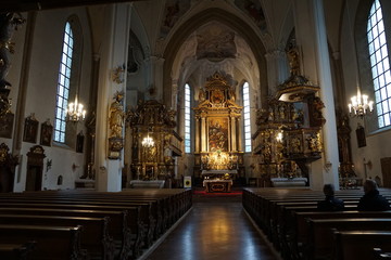 Fototapeta na wymiar kirche in Kitzbühel in Österreich 