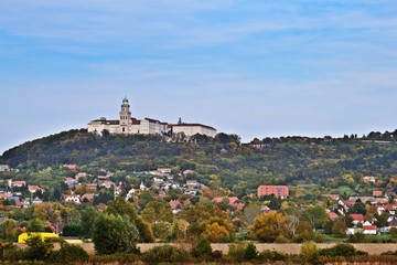 Fototapeta na wymiar Pannonhalma Abtei in Ungarn im Herbst
