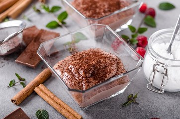Vannila berries pudding