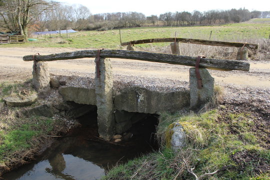 The old stone bridge Fjællebroen