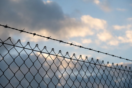 fence safety security zaun gef&auml;ngniss