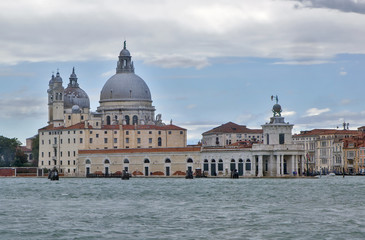 Fototapeta na wymiar Базилика Санта-Мария делла Салюте, Венеция, Италия