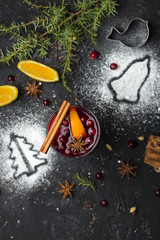 hot mulled wine with cinnamon, cardamom and anise