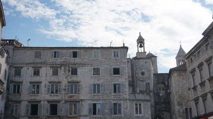 Fototapeta na wymiar old residential buildings in croatian town split