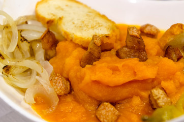 patatas revolconas or patatas machaconas detail