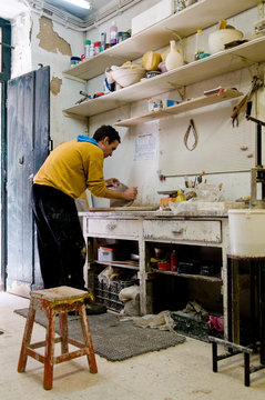 Artesanal potter