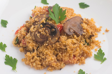 Marroquinho Couscous with mushroom and tomatoes