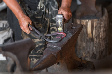 Blacksmith Hammers Heart Curve