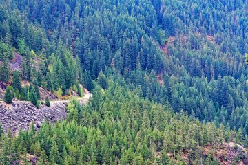 View from the Diablo Lake trail in North Cascades © tristanbnz