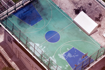 Fototapeta na wymiar A birdeye view of a basketball court in the city of Hong Kong, China