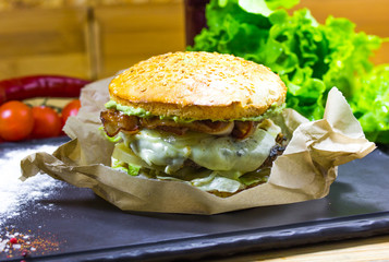  burger with marble beef