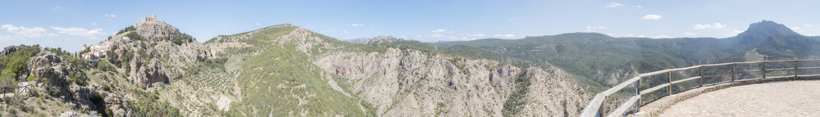 Fototapeta na wymiar Segura de la Sierra panoramic view, Jaen, Spain