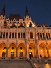 Naklejka premium Exterior view of the Hungarian Parliament at night, Budapest