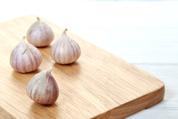 Garlic chopping wood