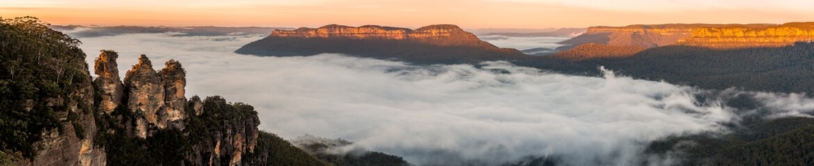 Three Sisters, Jamison Valley, Katoomba, with Fog at dawn