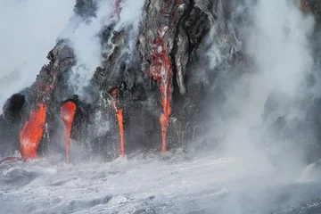 Tableaux sur verre Volcan La lave coule du volcan Kilauea