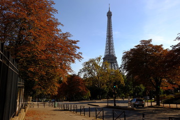 Tour Eiffel d'automne à Paris, France