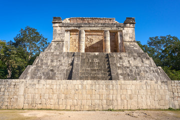 Fototapeta na wymiar Chichen Itza north temple in Mexico