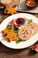 foie gras and gingerbread cake