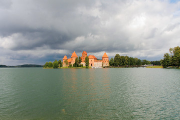 Naklejka na ściany i meble Lithuanian Trakai castle on the lake