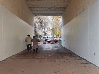 Пожилые люди