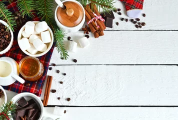 Papier Peint photo autocollant Chocolat Ingrédients pour le chocolat chaud pour la nouvelle année avec un espace pour le texte. Fond de nourriture. Vue de dessus.