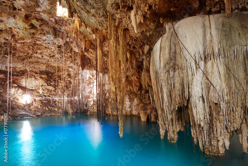 Cenote Xkeken Sinkhole In Valladolid Mexico Stockfotos Und