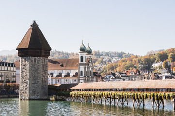 Luzern, Stadt, Altstadt, Kapellbrücke, Holzbrücke, Brücke, Wasserturm, Reuss, Jesuitenkirche,...