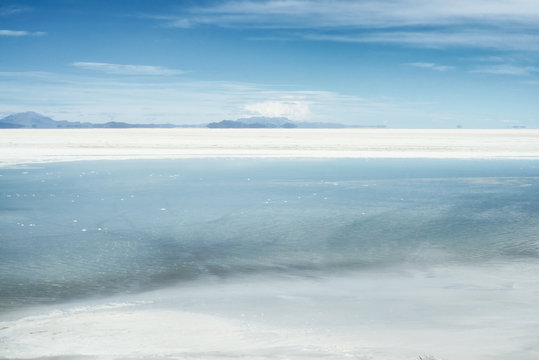 Salar de Uyuni, the larges salt flats in the world located near Potosi, Bolivia