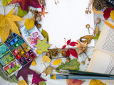 Set autunno libro acquerelli foglie colorate