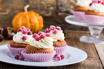 Candied cranberries and cream cheese  cupcakes