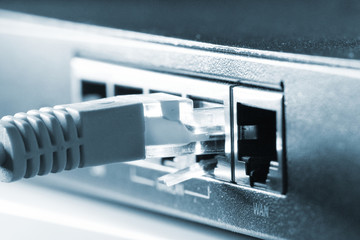 Patch cable in an ethernet port