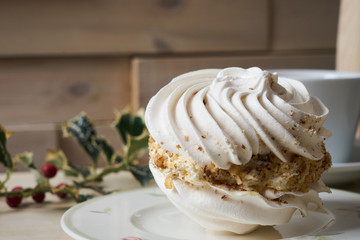 Meringue tartlet cake and christmas decoration