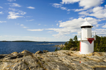 Leuchtturm auf Granitfelsen Hölickskärs