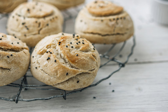 Food: Homemade Potato Wholemeal Buns with black cumin