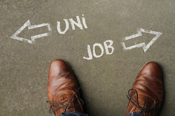 Entscheidung: Uni oder Job?