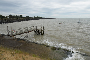 La Faute-sur-Mer, Vendée, ponton, enrochement et digue de protection contre l'océan atlantique