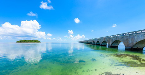 Long Bridge at Florida Key's - Historic Overseas Highway And 7 Mile Bridge to get to Key West, Florida, USA - obrazy, fototapety, plakaty